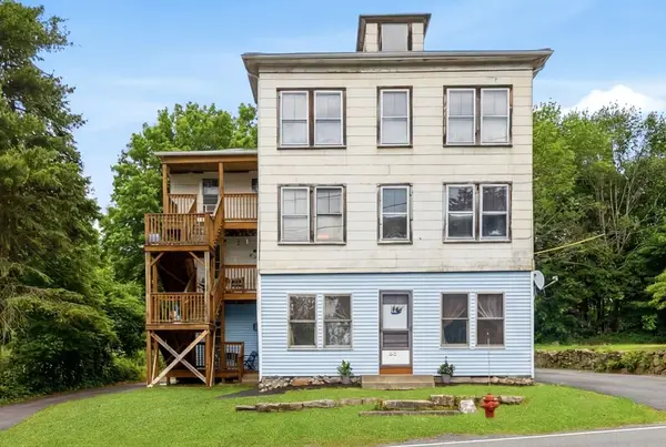 310 Blackstone St, Uxbridge, MA 01569
