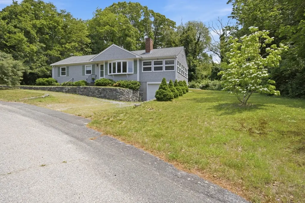 31 Clearwater Dr, Plymouth, MA 02360 - #1