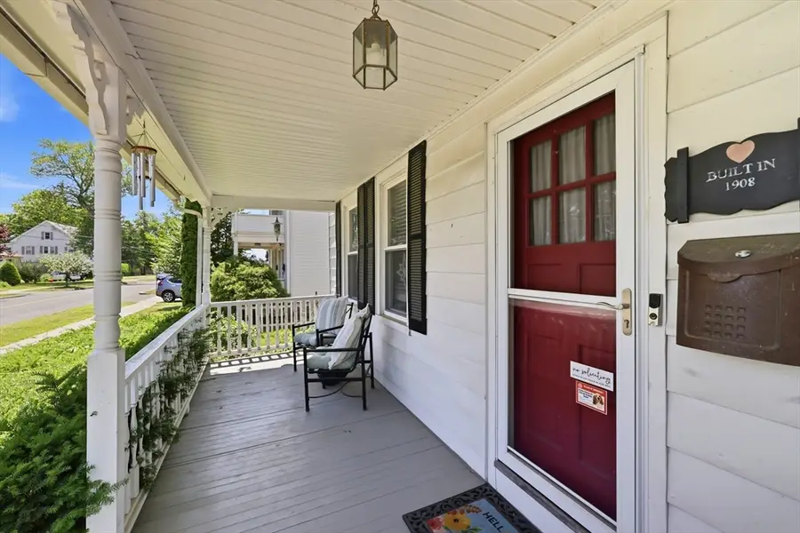 105 Pine St, West Springfield, MA 01089 - #3