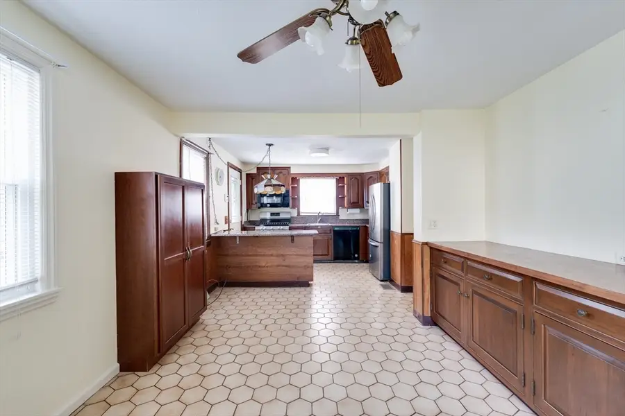 57 Bither St, Springfield, MA 01118 - #2