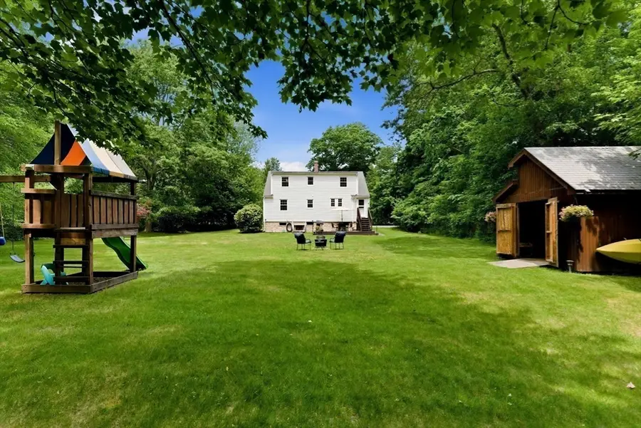 867 Whitman St, Hanson, MA 02341 - #2