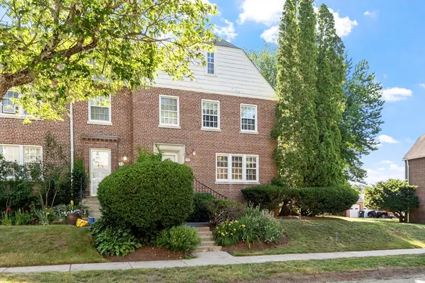 18 Bates St #E, Ayer, MA 01432
