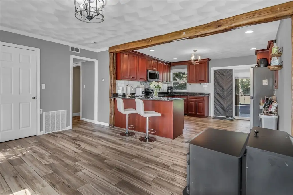 98 Turgeon Ave, Dracut, MA 01826 - #1