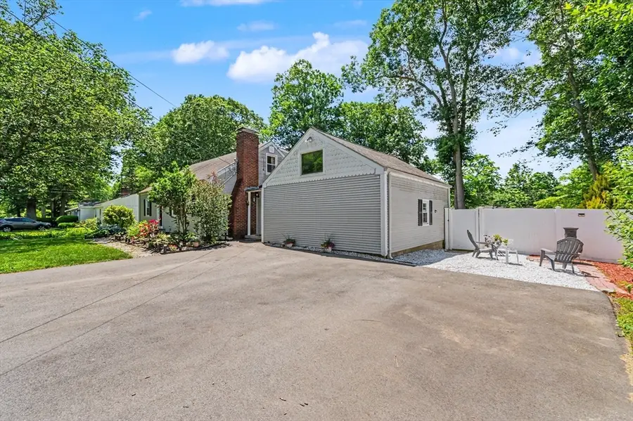 25 Moynihan Rd, Hamilton, MA 01982 - #3