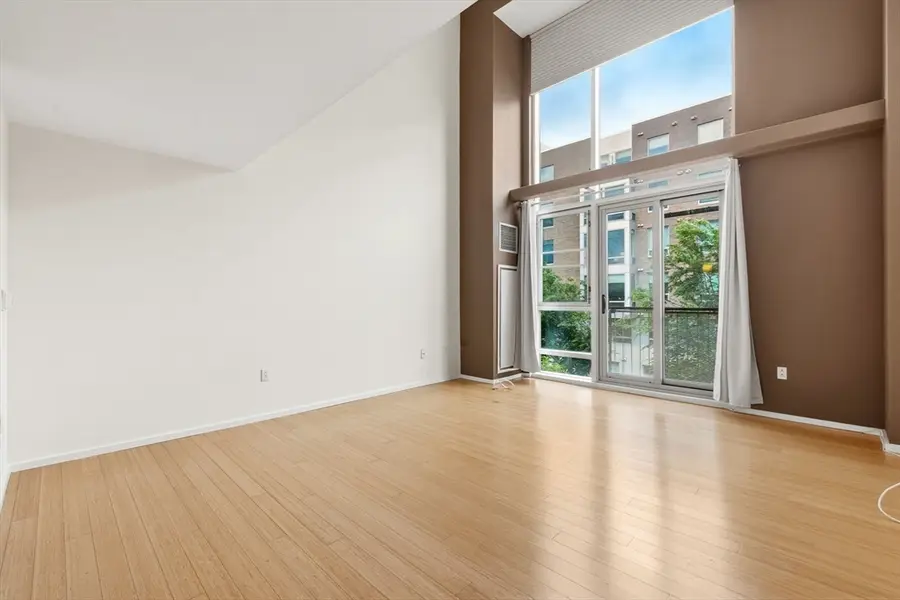 1 Earhart St #309, Cambridge, MA 02141 - #2