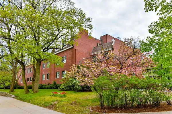 332 Jamaicaway #403, Boston, MA 02130