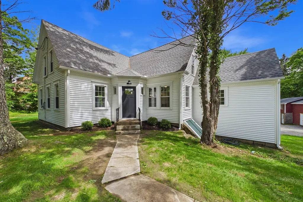 159 County St, Lakeville, MA 02347 - #1