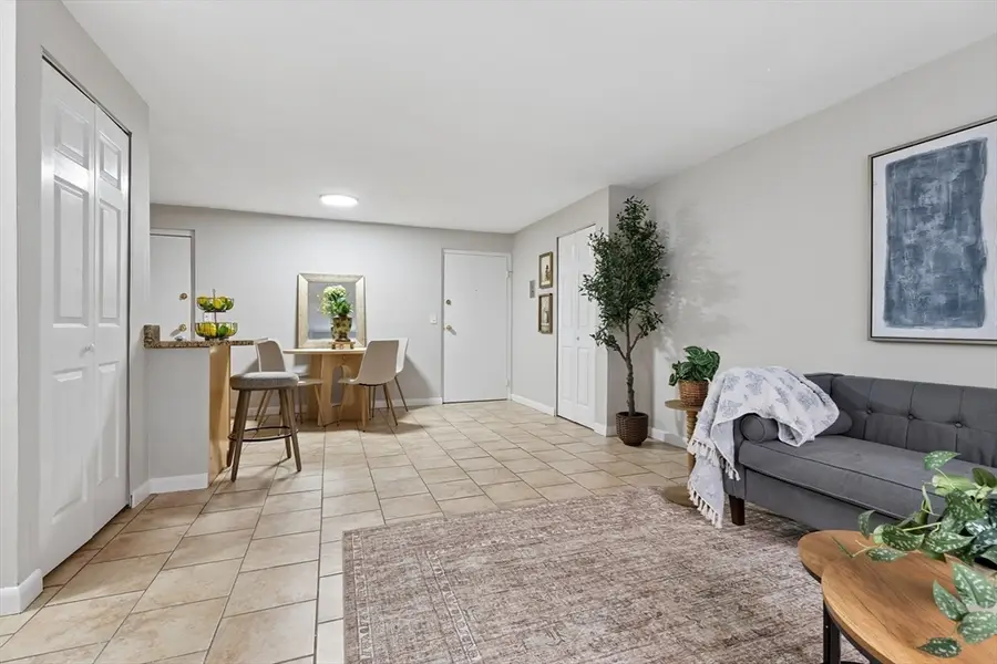 15 Staples Ave #12, Everett, MA 02149 - #3