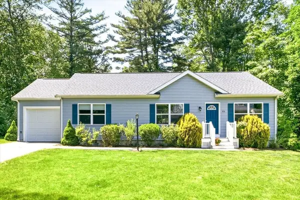 85 Lewis Ave, Walpole, MA 02081