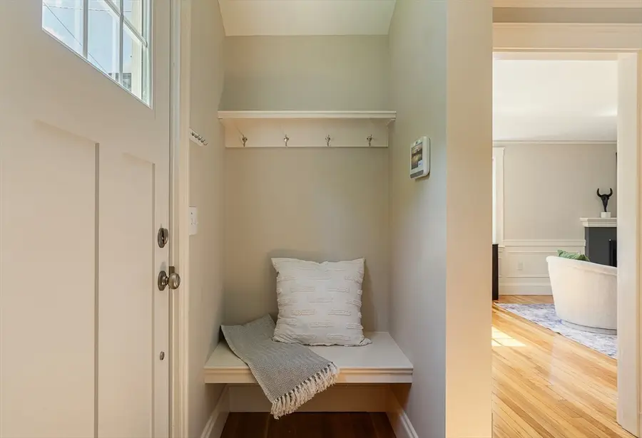 93 Manchester Rd, Newton, MA 02461 - #3
