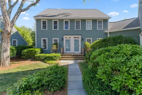 57 Brookdale Circle #57, Shrewsbury, MA 01545