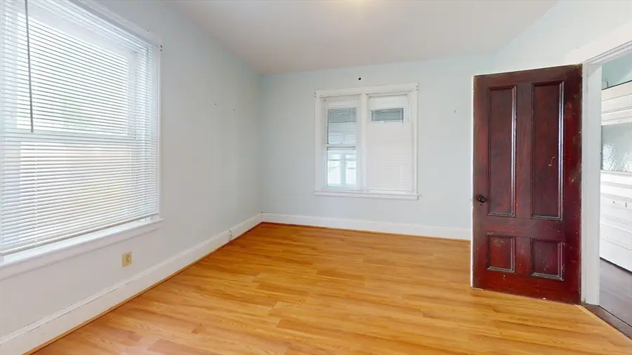 33 Winchester St, Medford, MA 02155 - #3