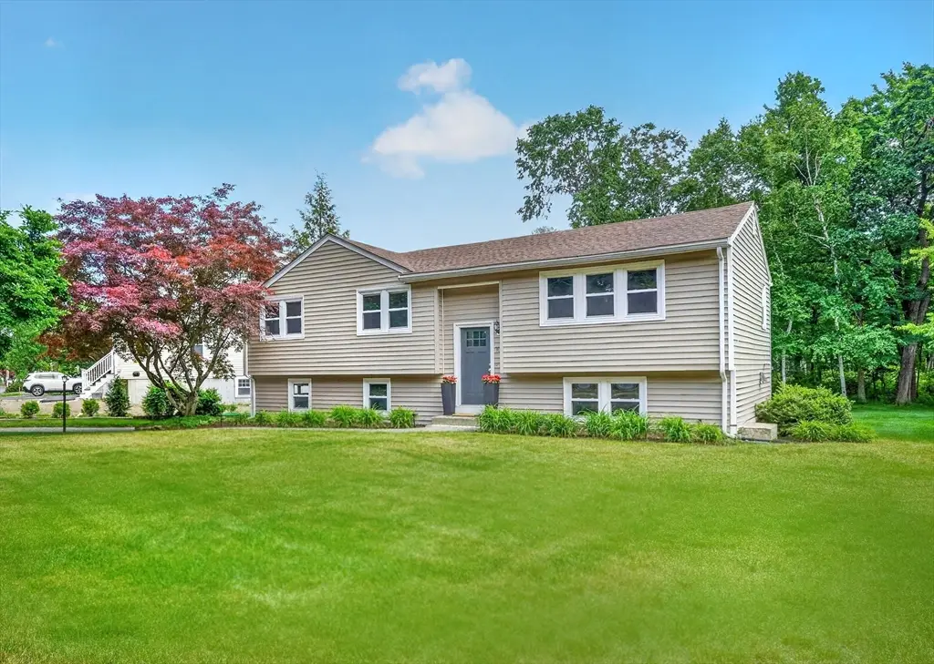 104 Hartwell Rd, Bedford, MA 01730 - #1