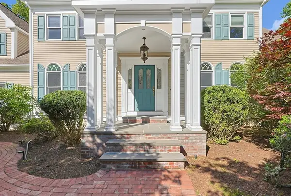 45 Johnson Dr, Holliston, MA 01746