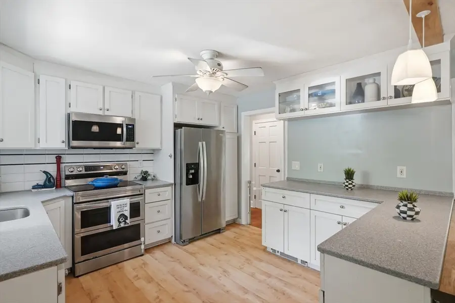 5 Stanford Dr, Westwood, MA 02090 - #3