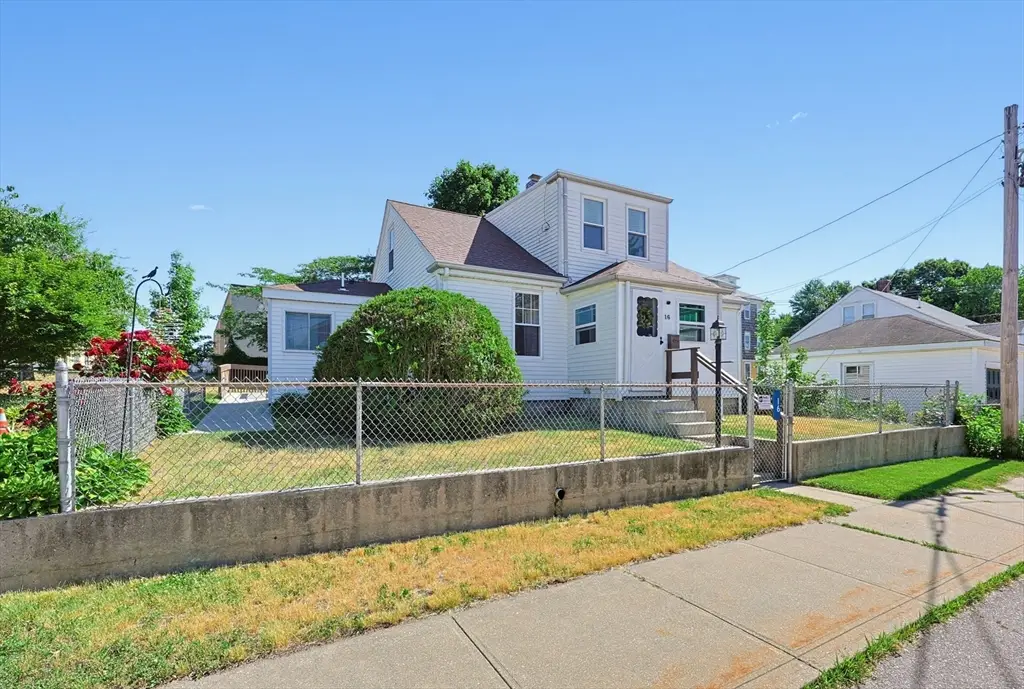16 Lakeview St, Blackstone, MA 01504 - #1