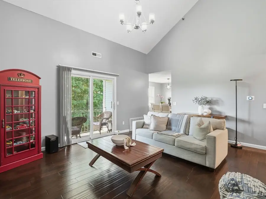 84 Tennis Plaza Rd #50, Dracut, MA 01826 - #3