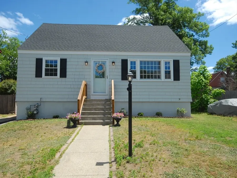 12 Edgewood Rd, Billerica, MA 01821 - #2