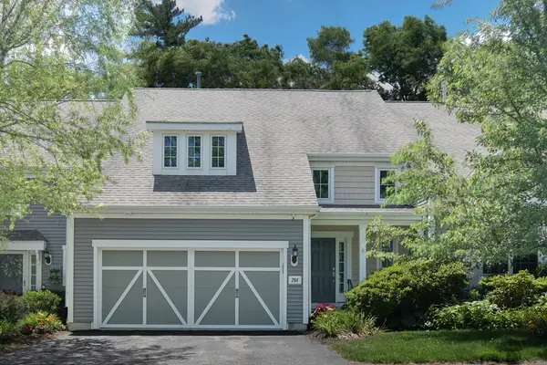 204 Sand Trap Court #204, Northbridge, MA 01534
