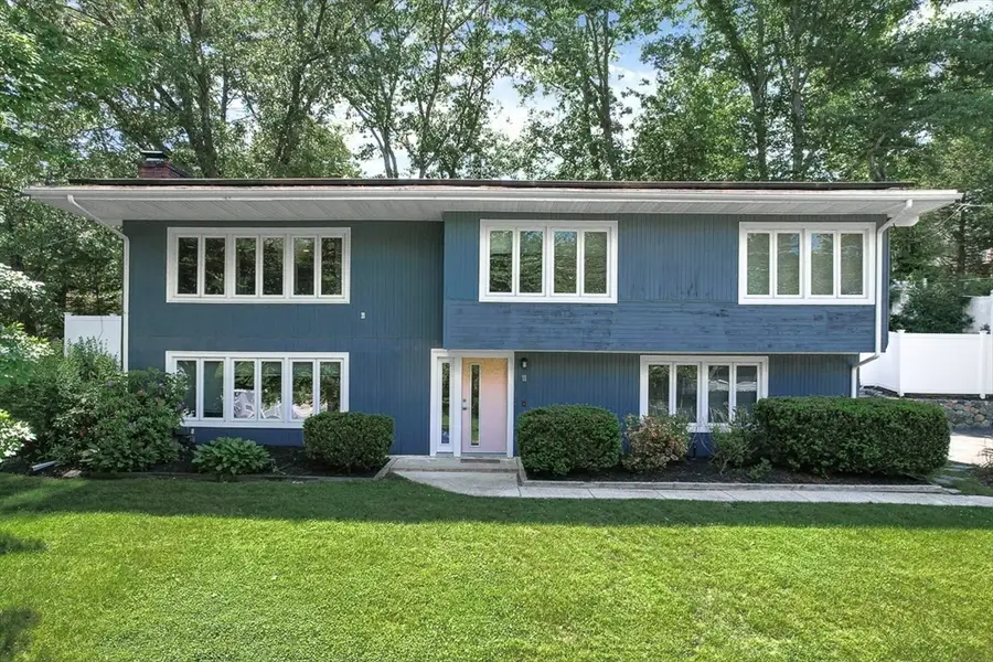 11 Carriage Lane, Winchester, MA 01890 - #2