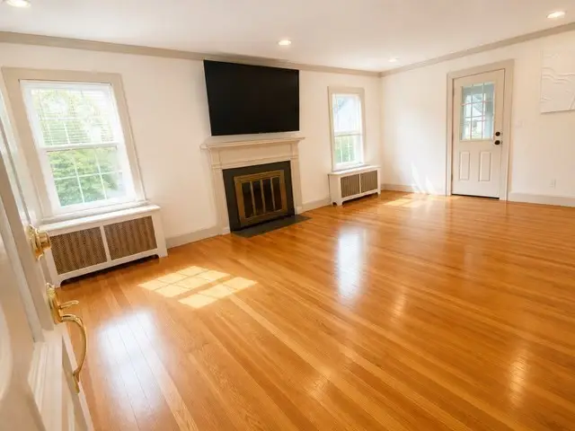 60 Rencelau St, Springfield, MA 01118 - #2