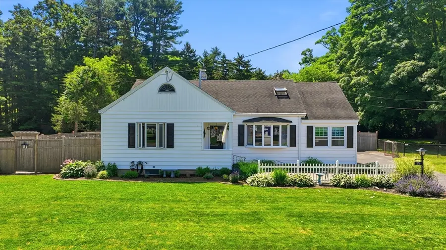 39 Bartels St, Springfield, MA 01128 - #2
