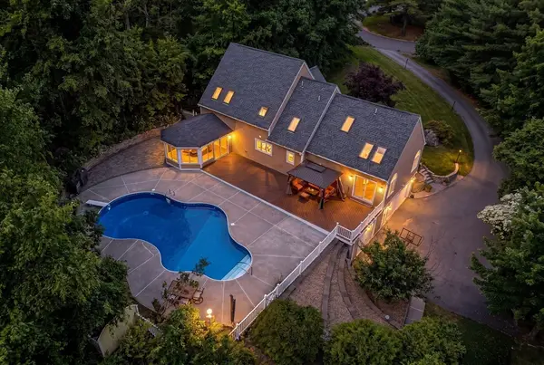 9 Abby Road, Westford, MA 01886