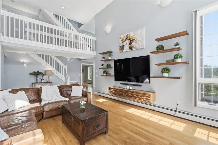 571 Linden St, Boylston, MA 01505 - #3