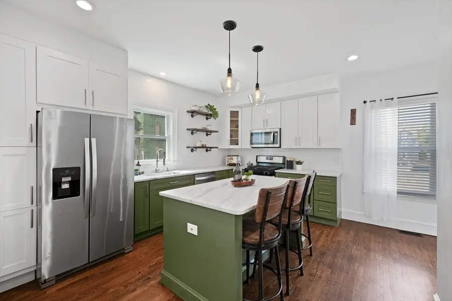 8 Chestnut St, Lynn, MA 01902 - #3