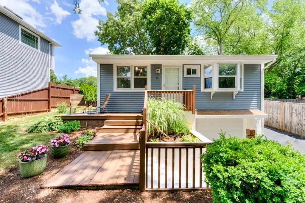 11 Liberty Dr, Shrewsbury, MA 01545 - #1