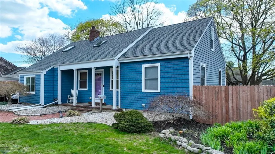 2 Westland St, Acushnet, MA 02743 - #3