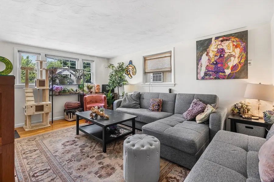 104 College Farm Rd, Waltham, MA 02451 - #2