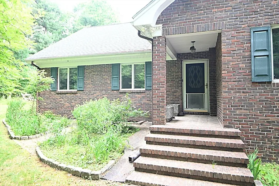 113 Summer St, Easton, MA 02356 - #2