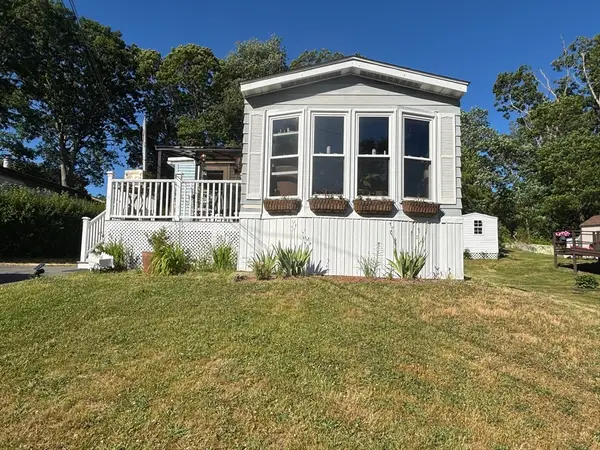 301 Bulgarmarsh Road #F13, Tiverton, RI 02878
