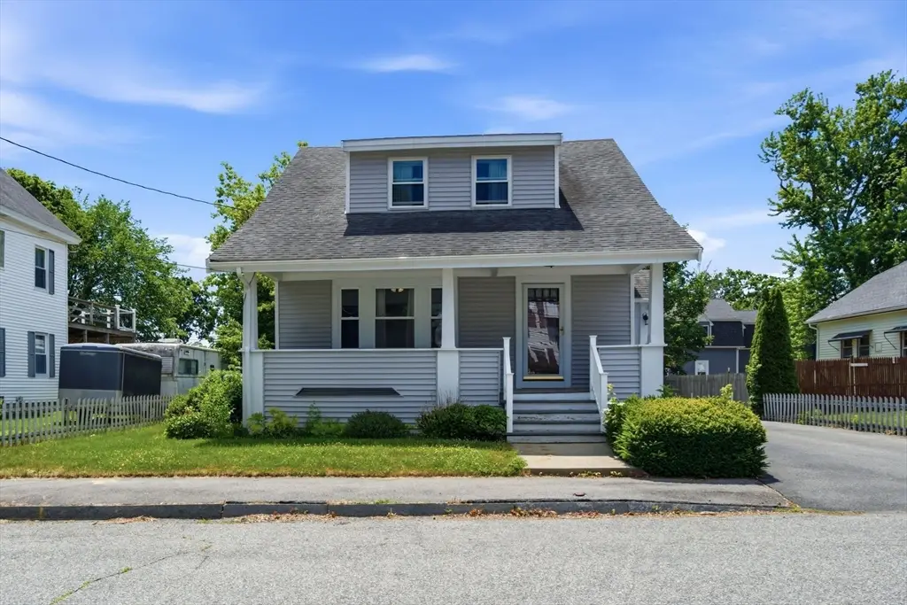 8 Jefferson Ave, Taunton, MA 02780 - #1