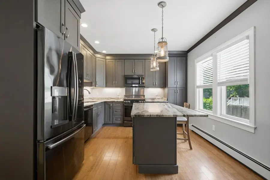8 Jefferson Ave, Taunton, MA 02780 - #3