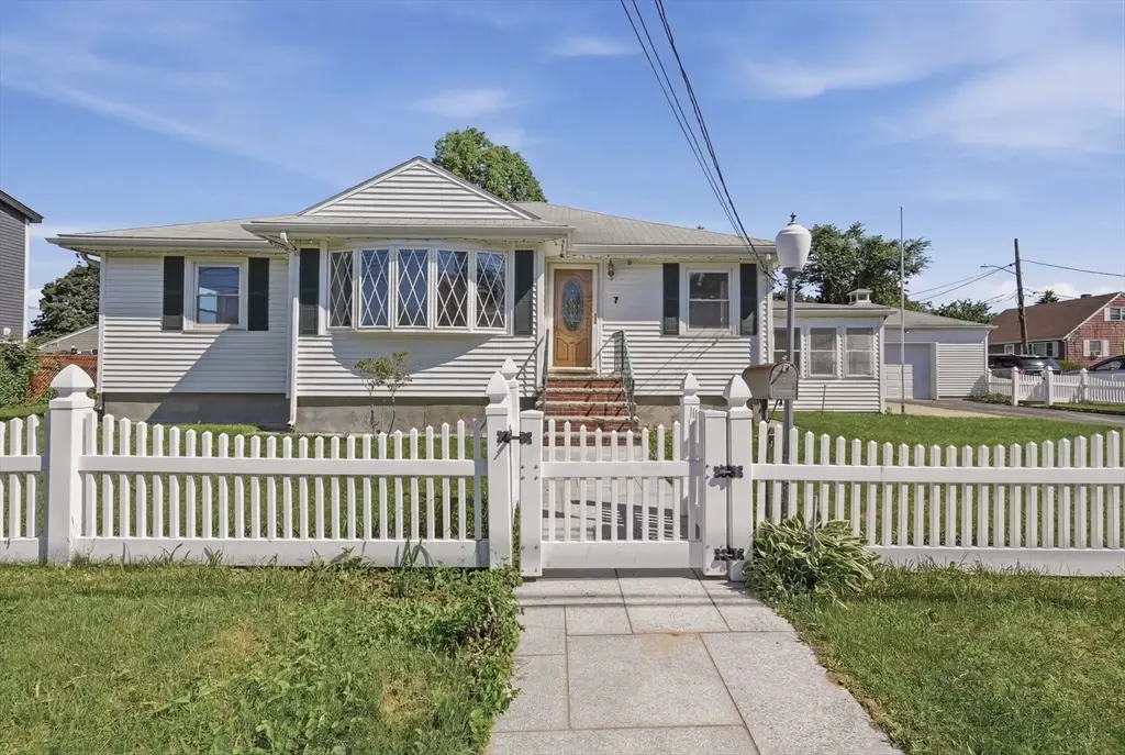 7 Dewey Avenue, Woburn, MA 01801 - #1
