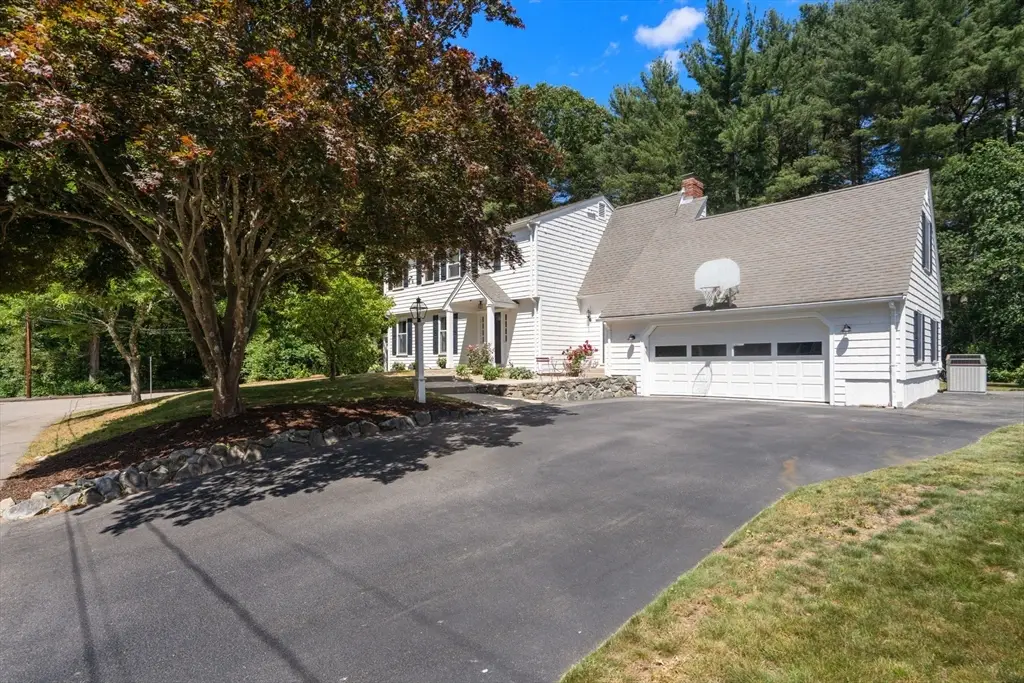 10 Steven Ln, Medfield, MA 02052 - #1