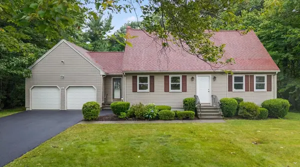 29 Rawson Hill Dr, Shrewsbury, MA 01545