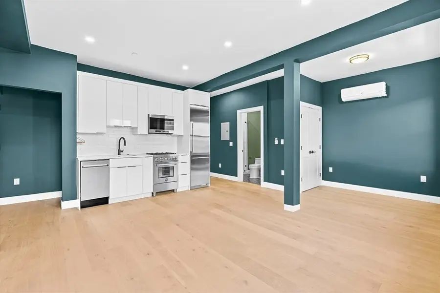 166 Salem St #8, Boston, MA 02113 - #3