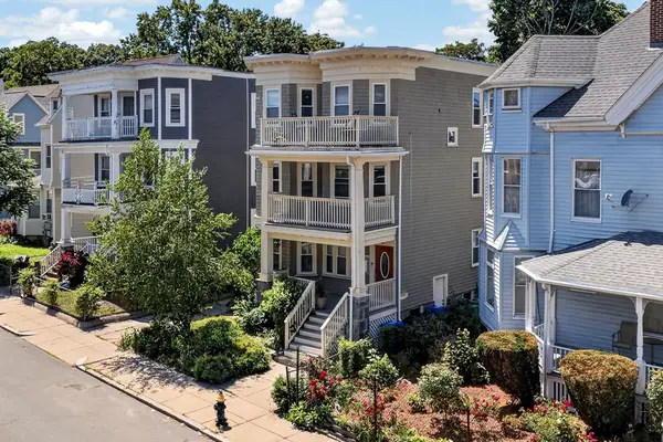 19 Rill St #2, Boston, MA 02125