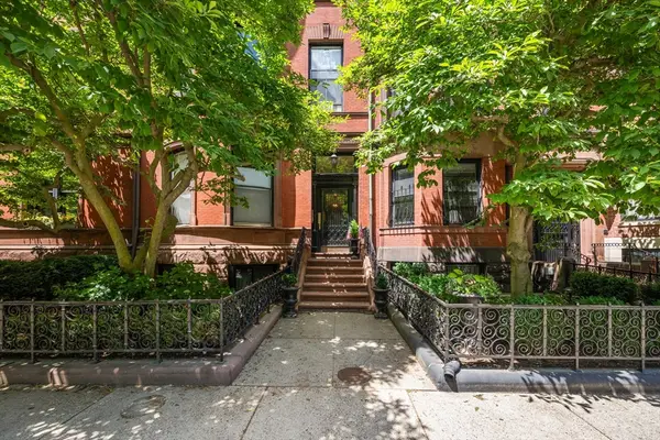 207 Commonwealth Ave #3, Boston, MA 02116