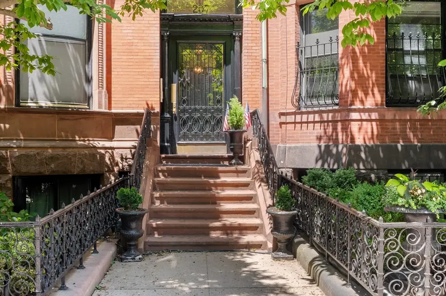 207 Commonwealth Ave #3, Boston, MA 02116 - #3