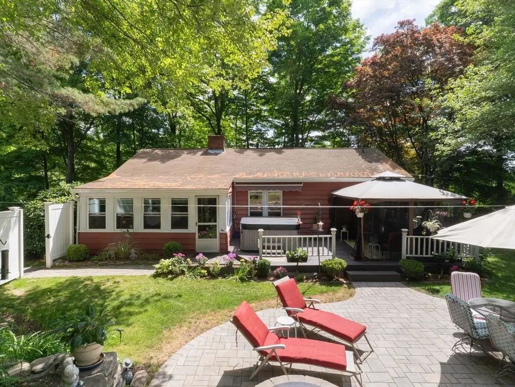 386 Pleasant St, Leicester, MA 01524 - #1