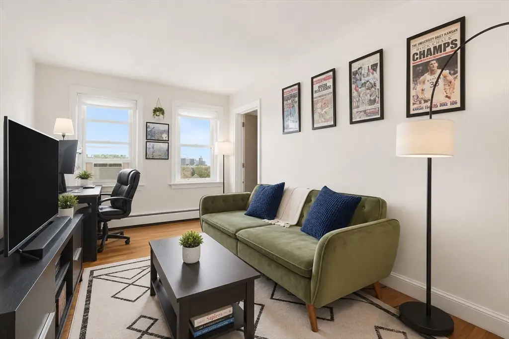 130 Emerson St #32, Boston, MA 02127 - #1