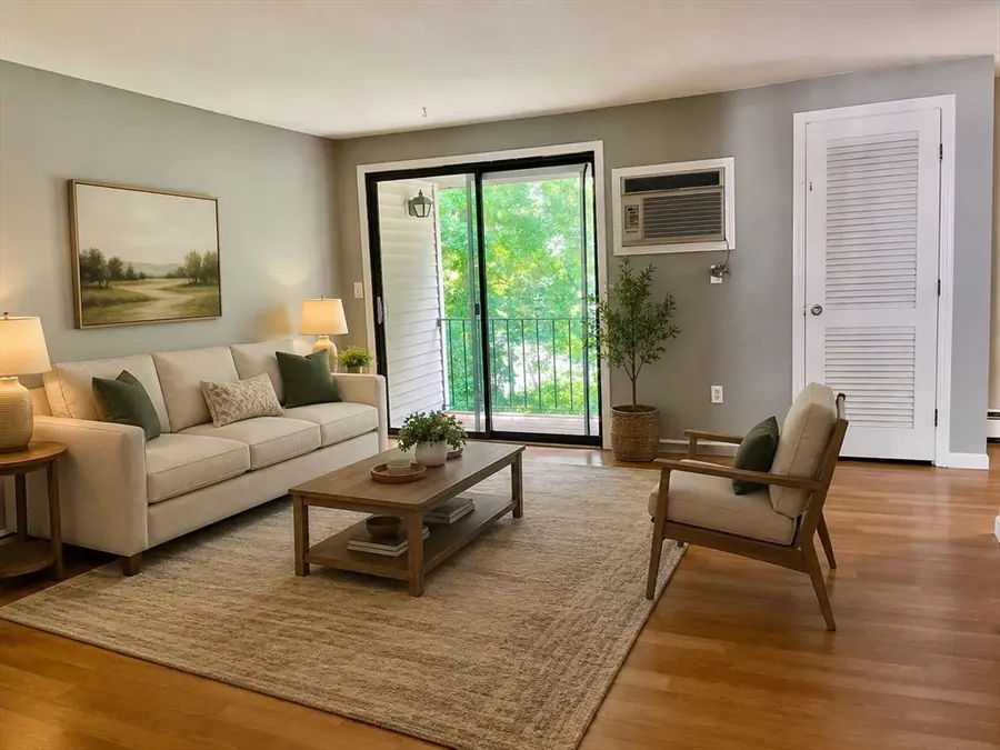 1600 Skyline Dr #6, Lowell, MA 01854 - #3