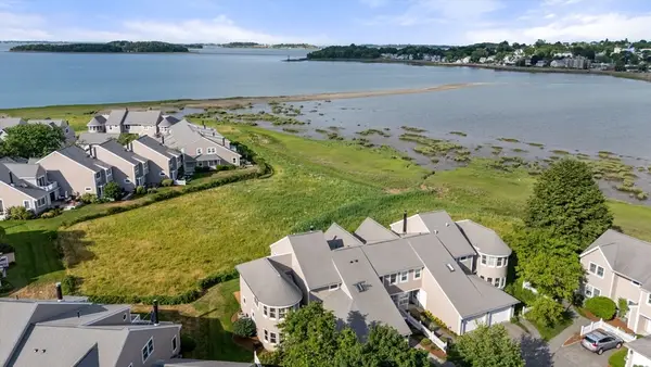16 Schooner Ln #16, Quincy, MA 02171