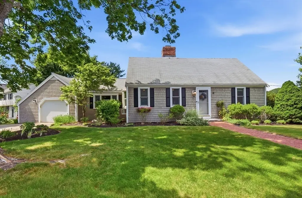 4 Everett Dr, Newburyport, MA 01950 - #1