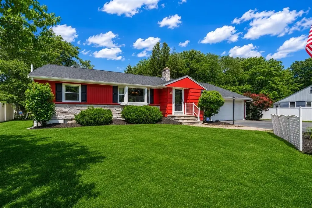 11 Sunset Dr, Easton, MA 02334 - #1