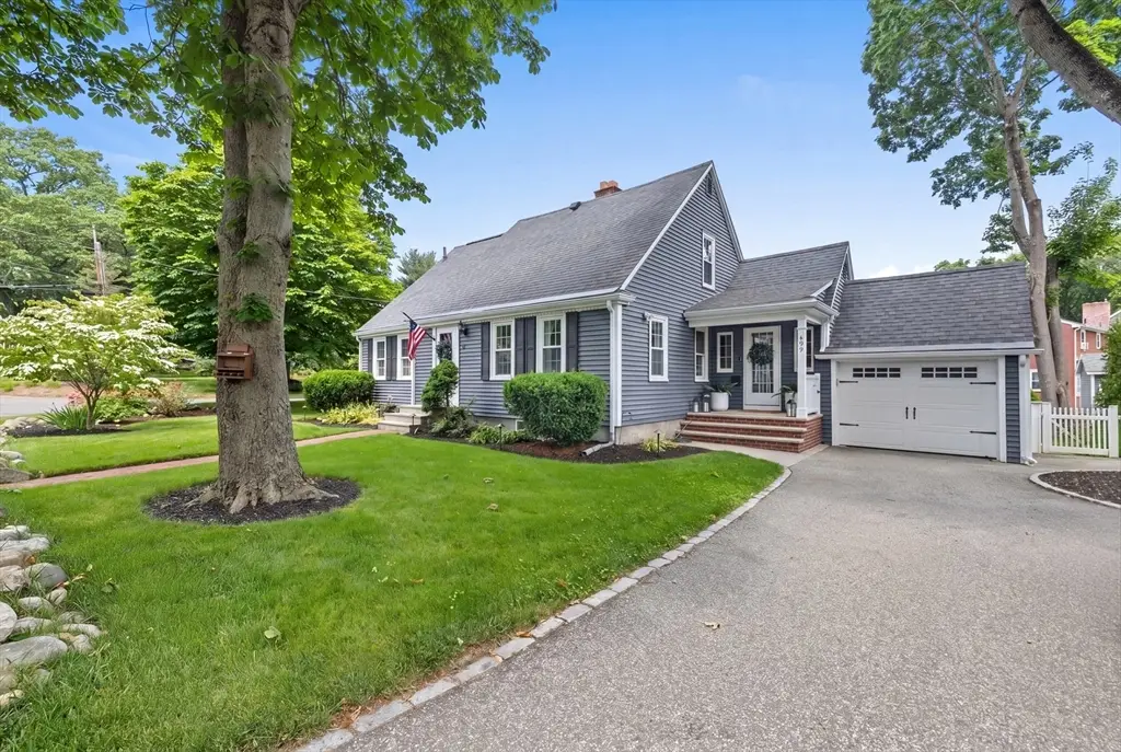 299 Pearl St, Reading, MA 01867 - #1